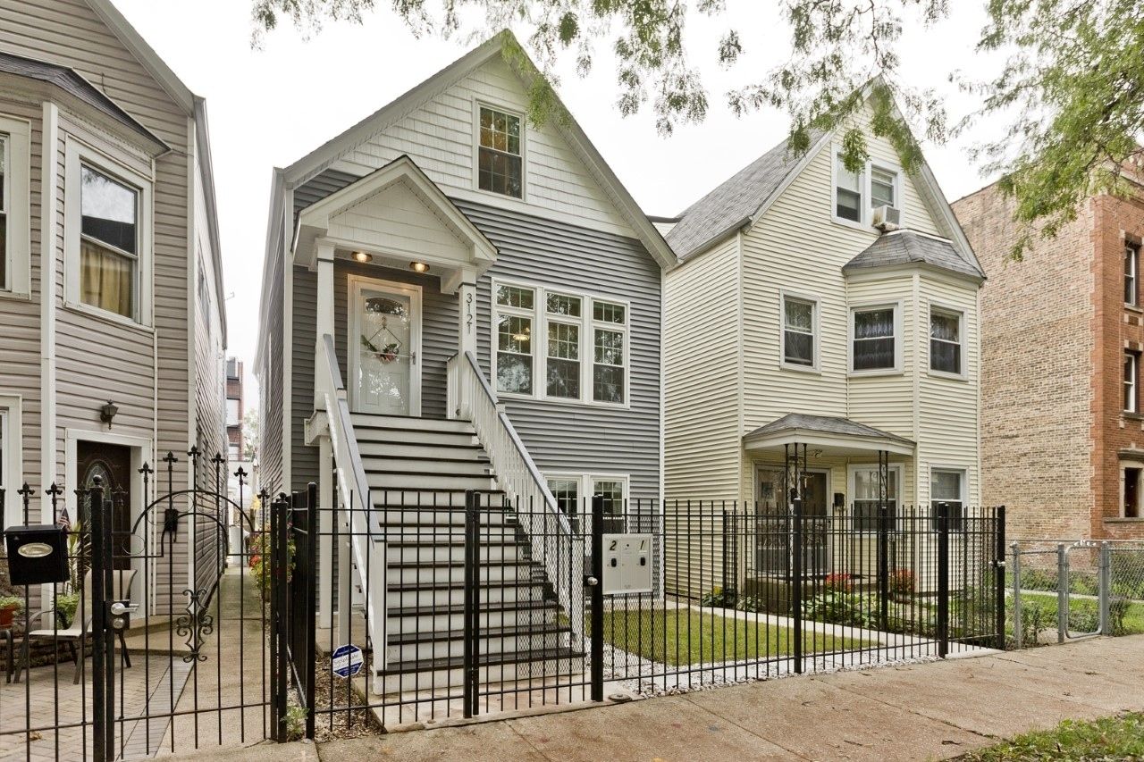 3121 N Monticello Avenue #2 — Chicago, IL 60618