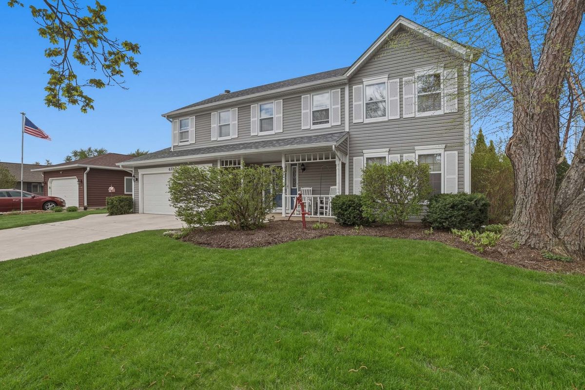 637 Lyle Avenue, Elgin, IL 60123