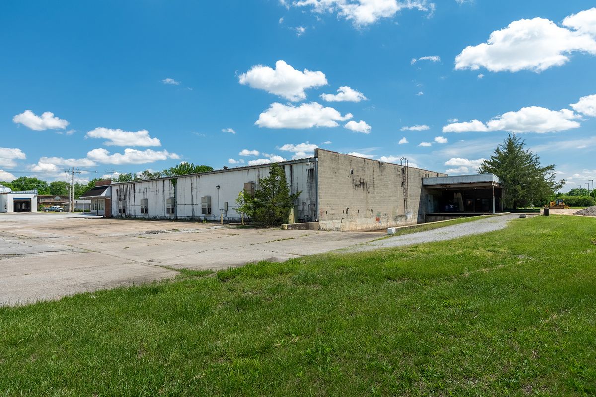 745B Sunset Avenue, Duquoin, IL 62832
