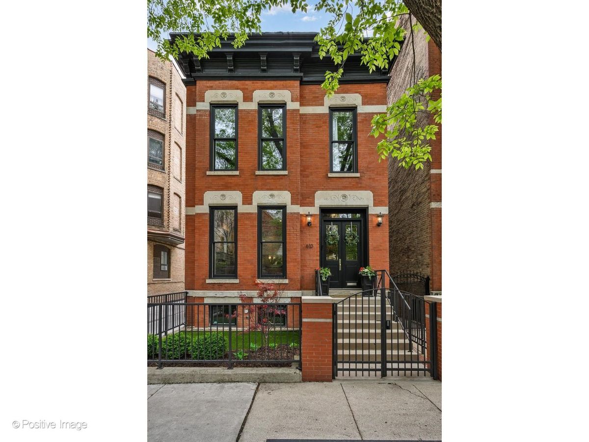 613 Belden Avenue, Chicago, IL 60614