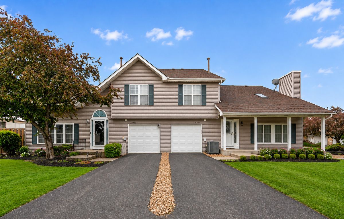 19821 Edinburgh Lane, Frankfort, IL 60423