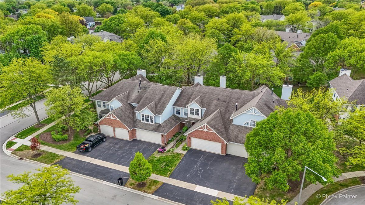 2106 Glasgow Court, Hanover Park, IL 60133