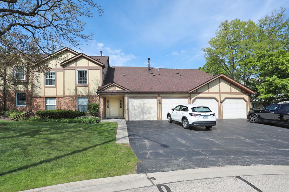 1143 Auburn Lane, Buffalo Grove, IL 60089