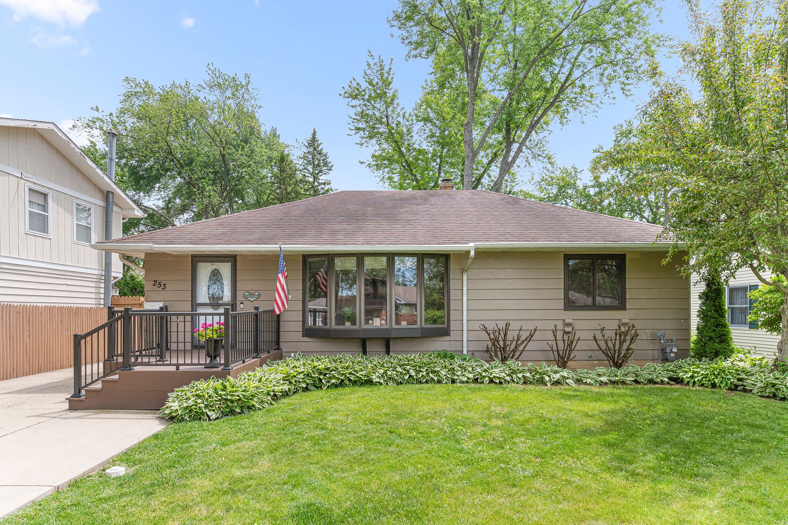 253 Heather Avenue — Grayslake, IL 60030