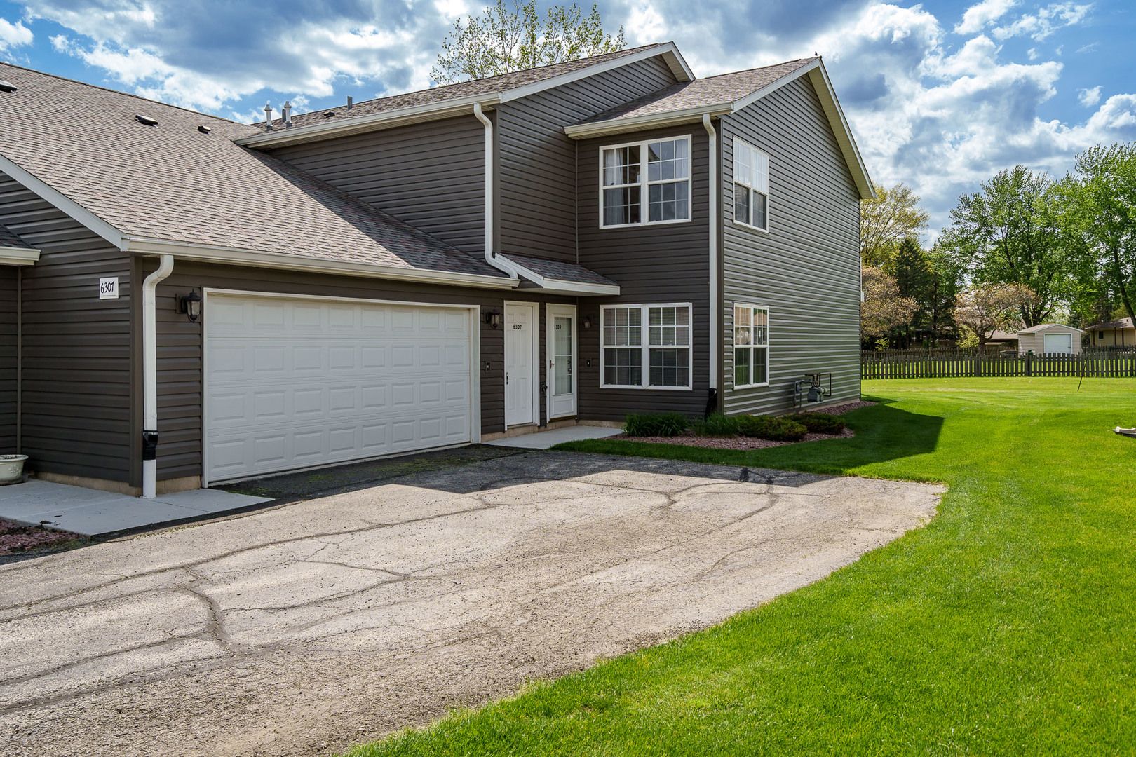 6307 OAK CREST Lane #0 — Loves Park, IL 61111
