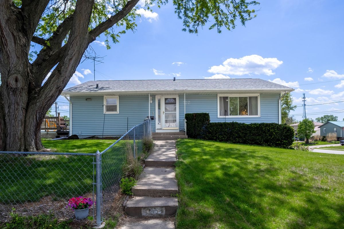 2665 35th Street, Davenport, IA 52806