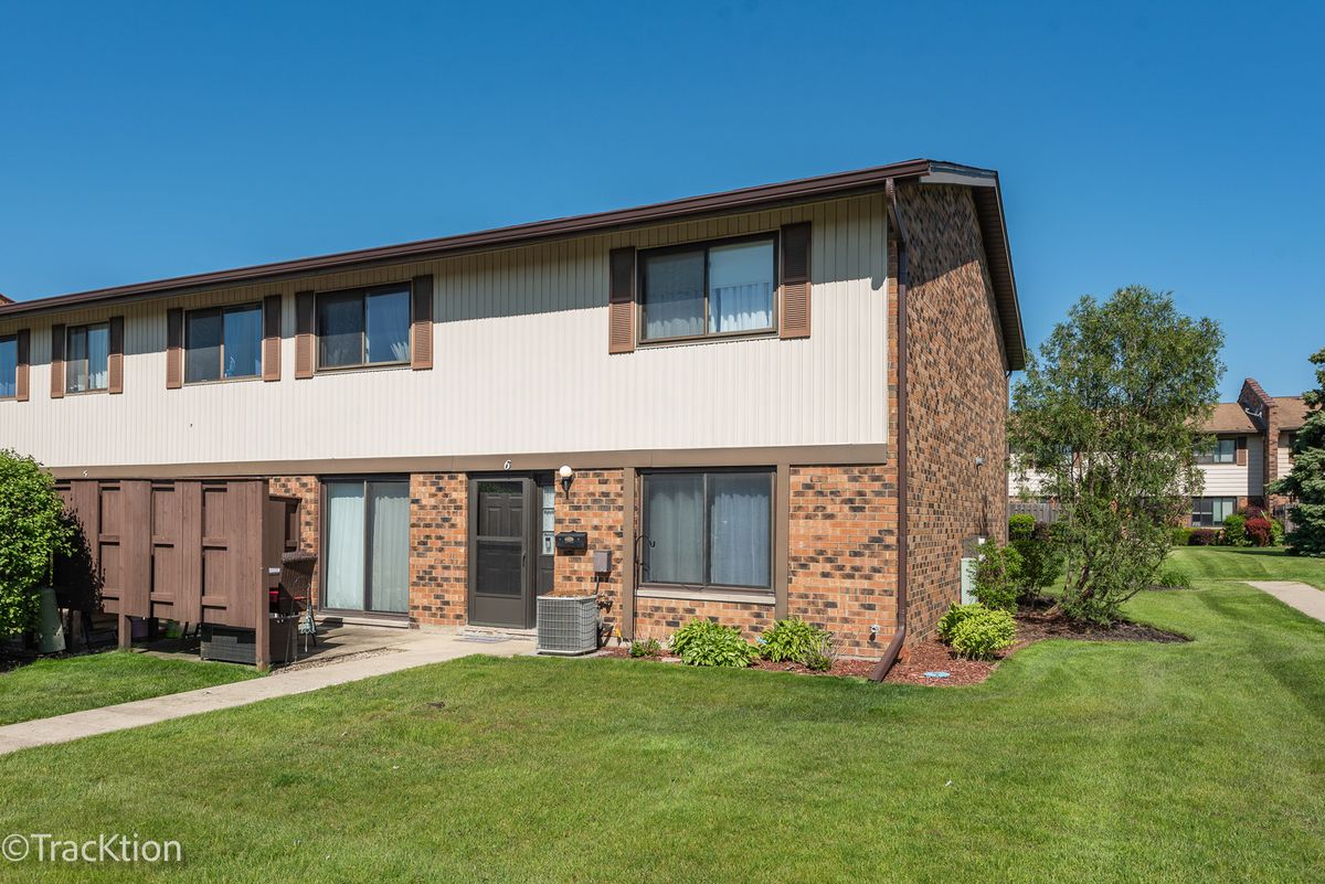 6 Tower Court, Downers Grove, IL 60516