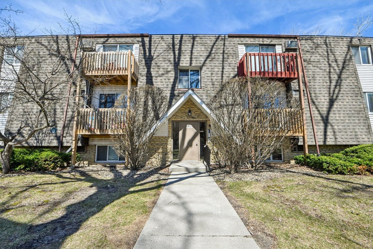 220 Madison Street, Joliet, IL 60435