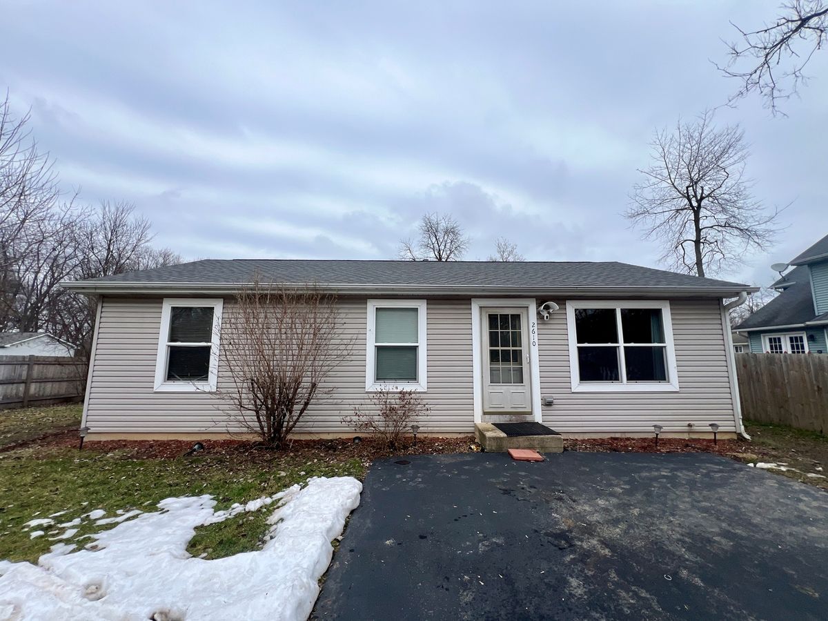 2610 Elmkirk Park, McHenry, IL 60051