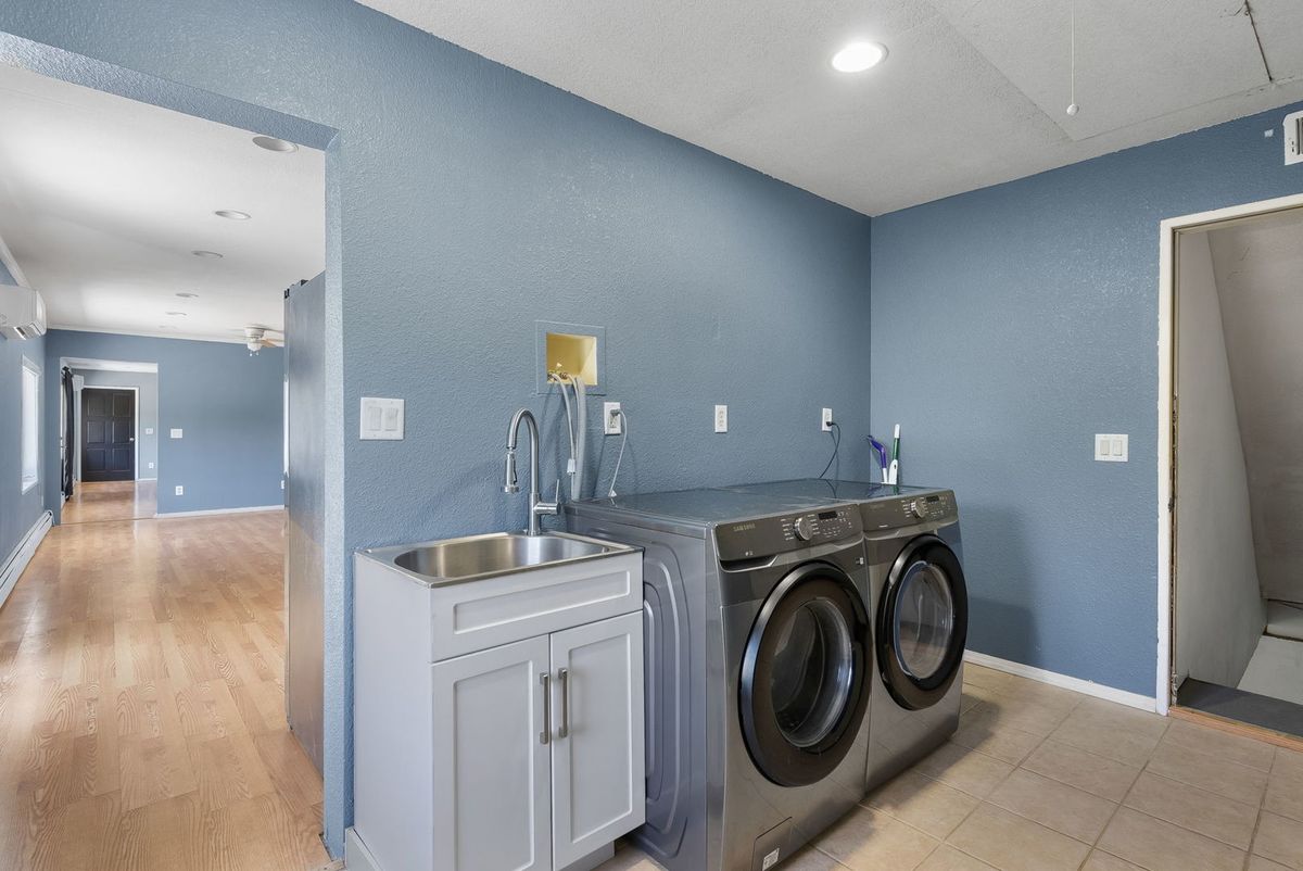 6401 W 95th Avenue Court, Taylor Ridge, IL 61284