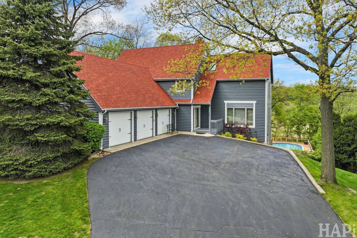 7207 Viscaya Drive, Spring Grove, IL 60081