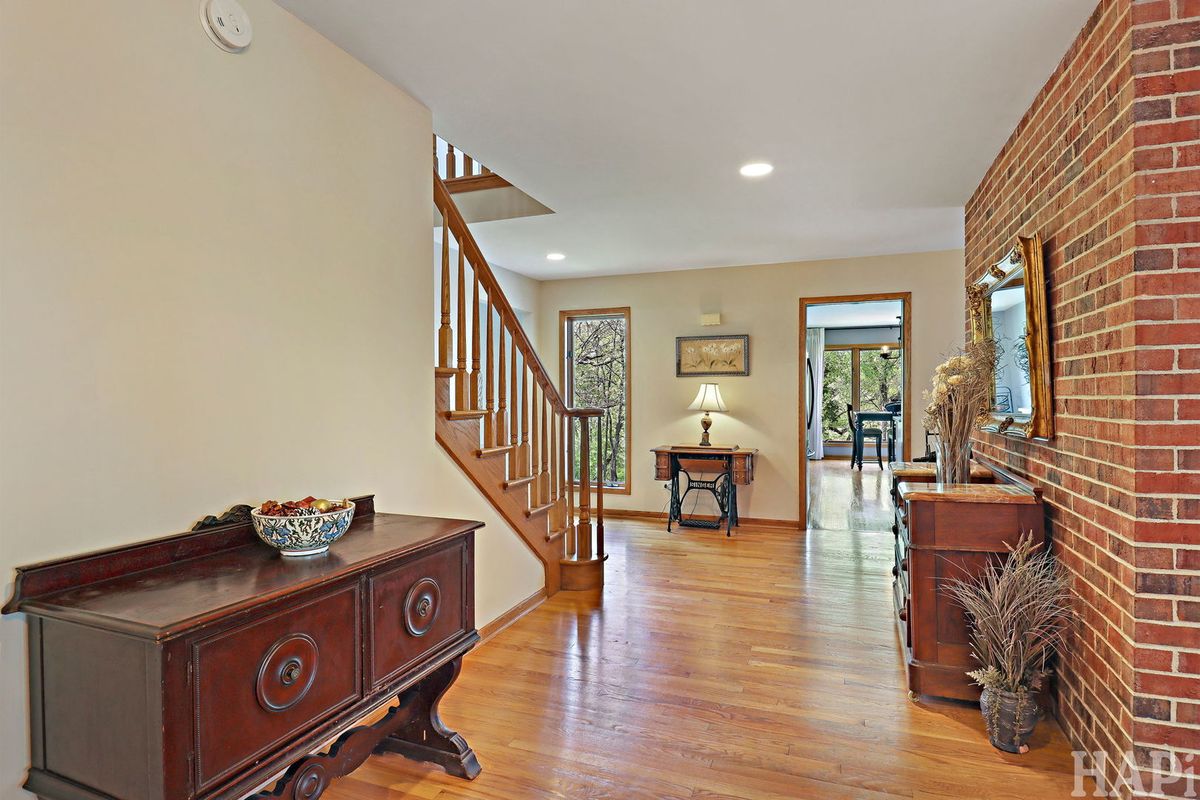 7207 Viscaya Drive, Spring Grove, IL 60081