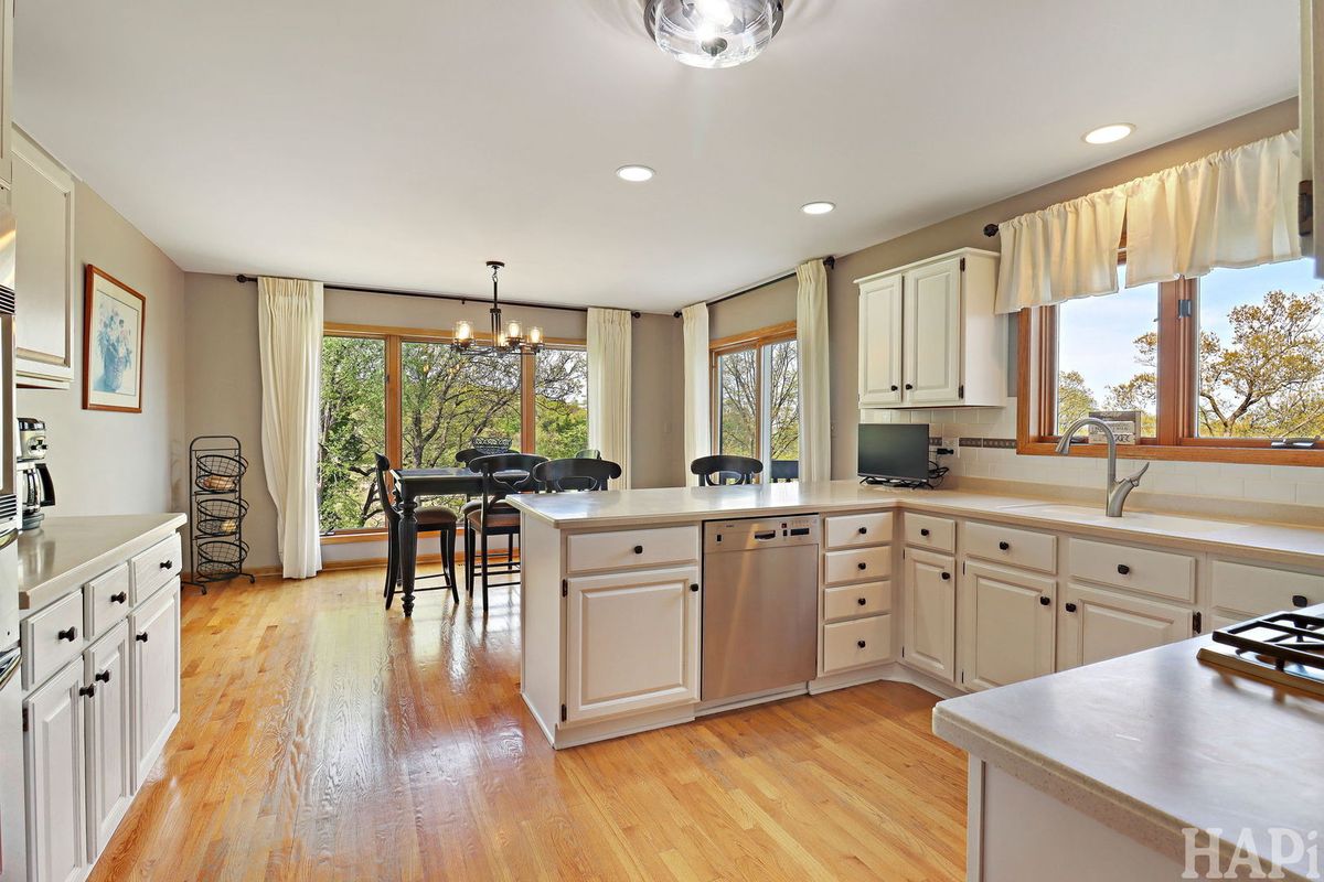 7207 Viscaya Drive, Spring Grove, IL 60081