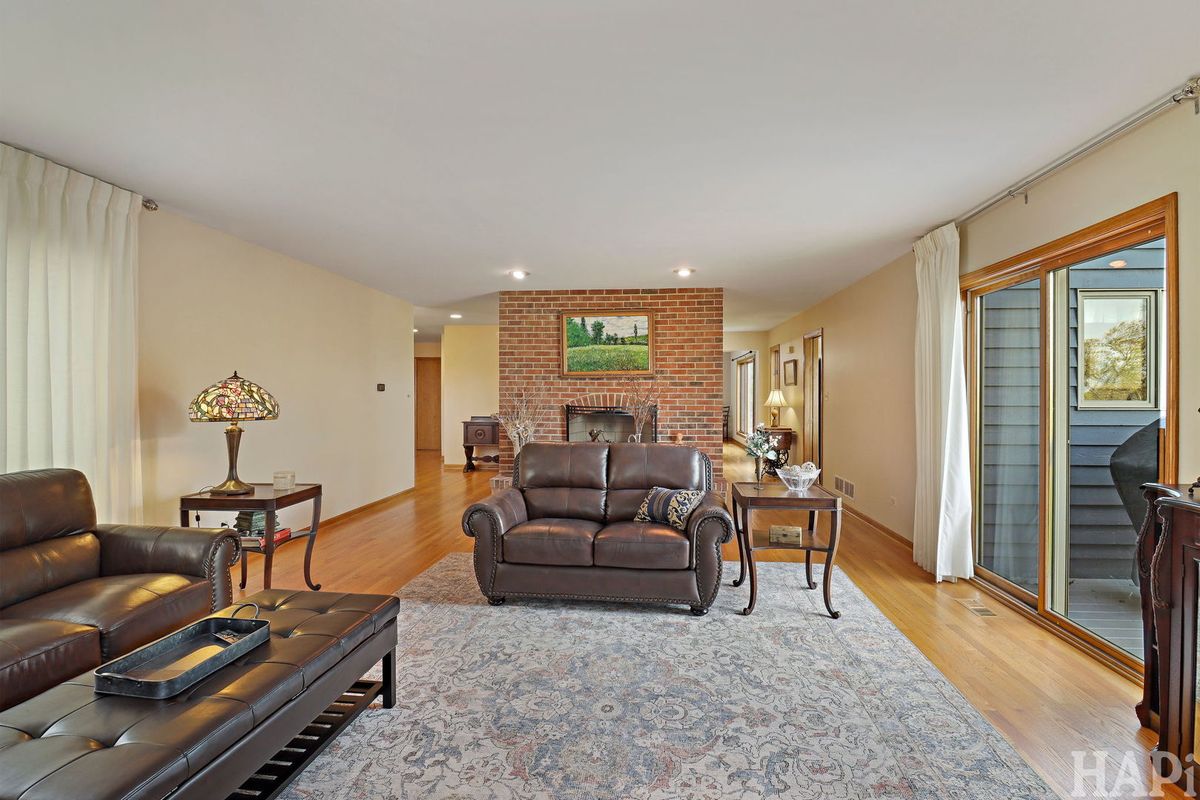 7207 Viscaya Drive, Spring Grove, IL 60081