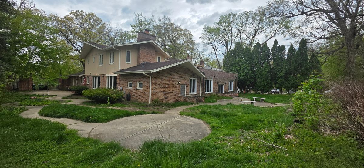 188 BLOOMINGDALE Road, Bloomingdale, IL 60108
