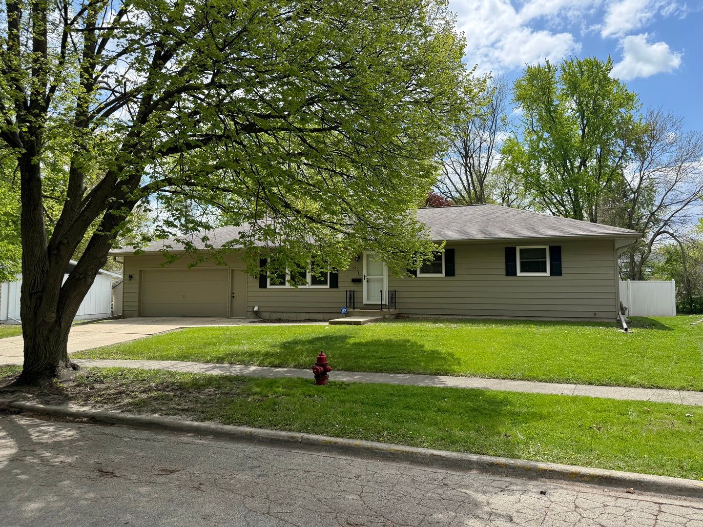 730 Kimberly Drive — DeKalb, IL 60115