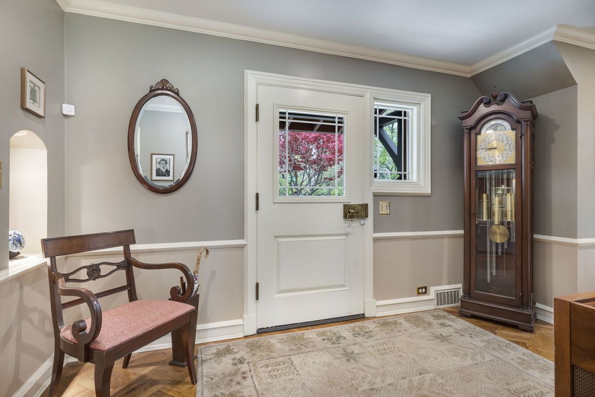 227 Miraflores Avenue, Waukegan, IL 60087