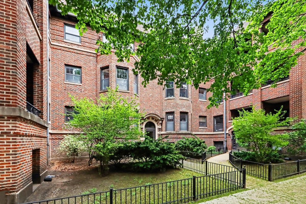 918 Schubert Avenue, Chicago, IL 60614