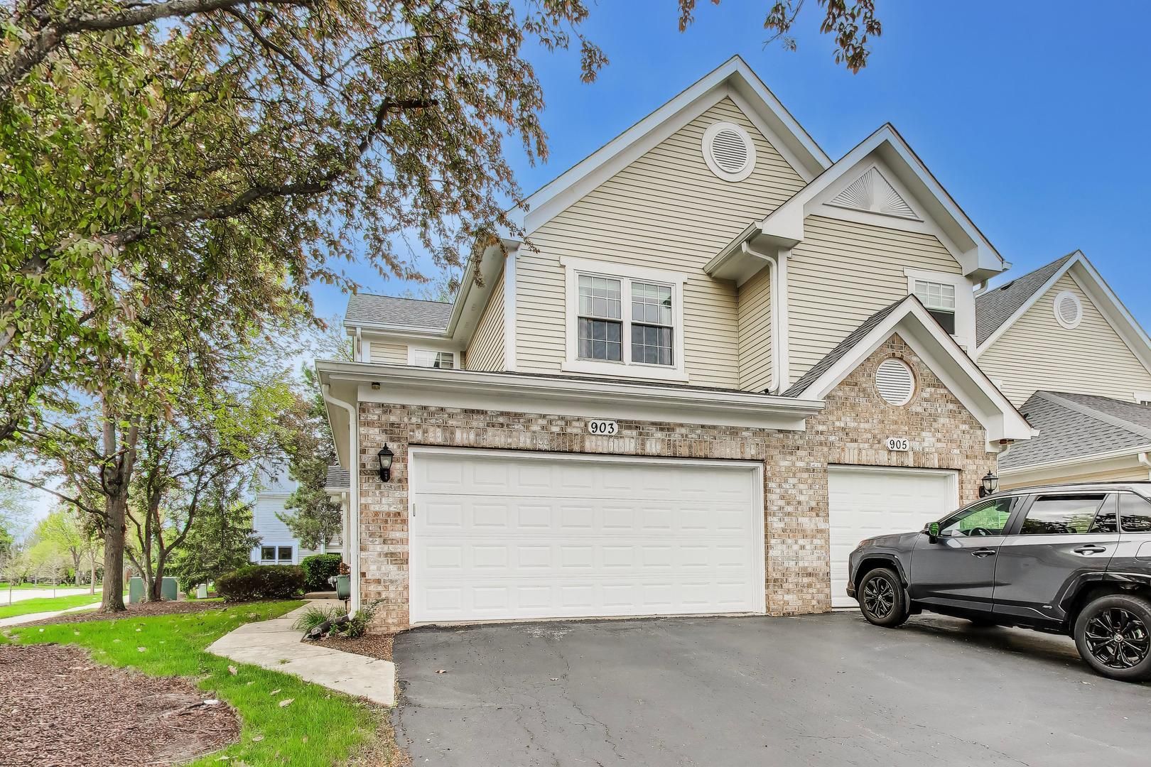 903 Sheridan Circle — Naperville, IL 60563