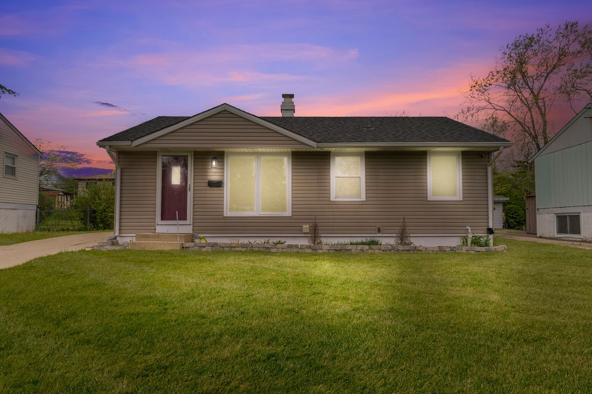 404 Lincoln Avenue, Glendale Heights, IL 60139