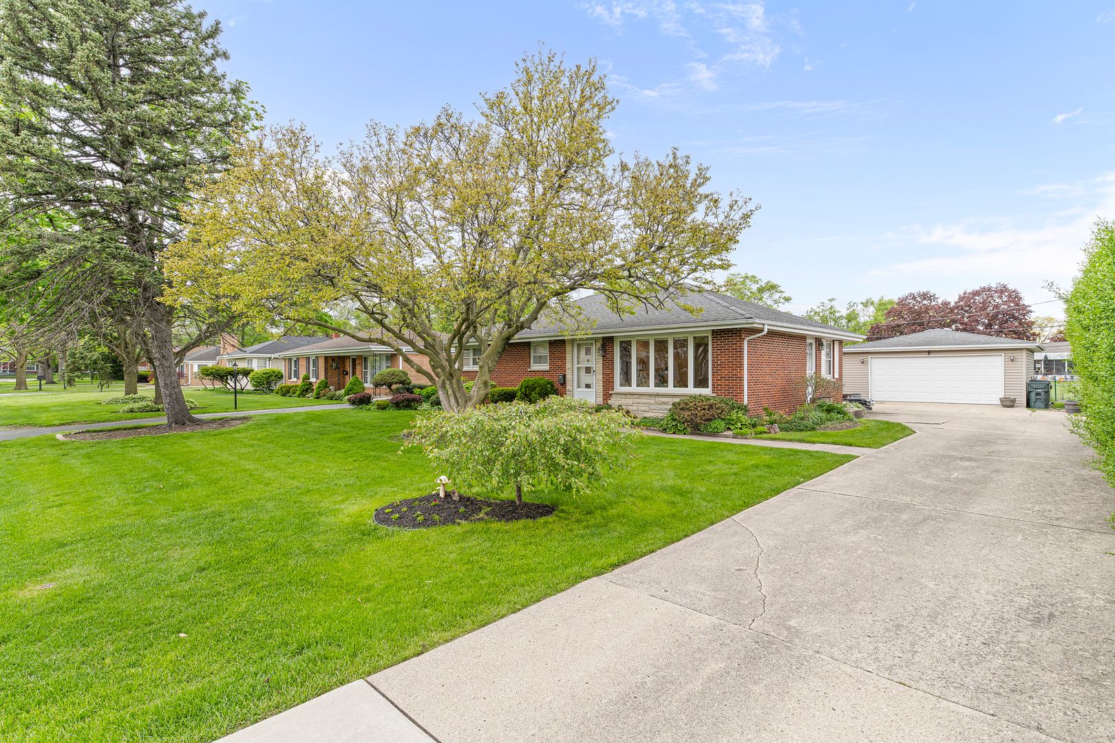 2232 Covert Road — Glenview, IL 60025
