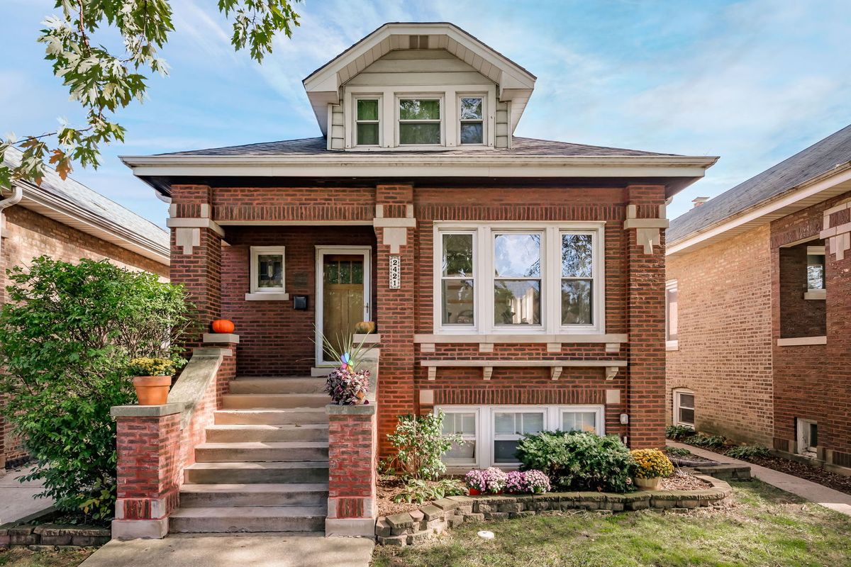 2421 Wesley Avenue, Berwyn, IL 60402