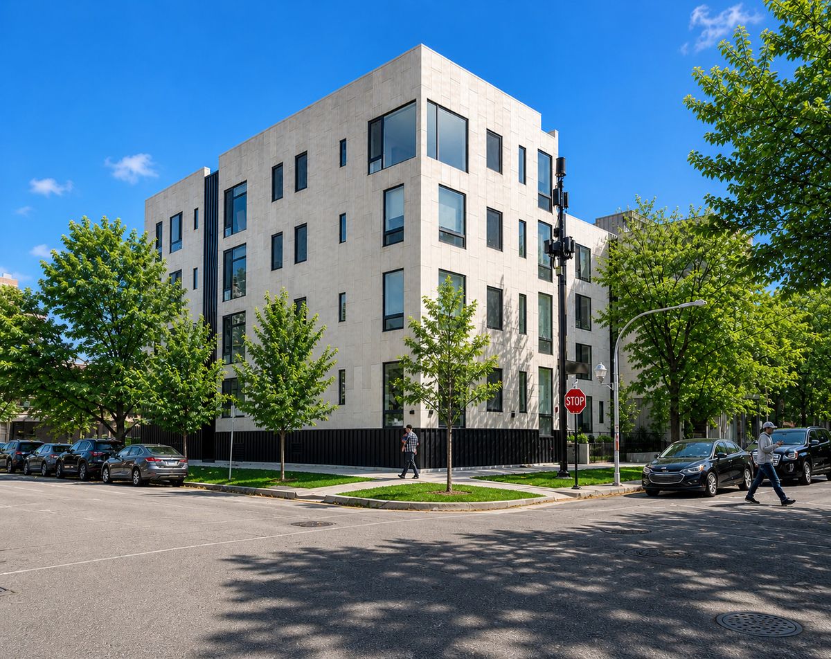 3757 Sheffield Avenue, Chicago, IL 60613