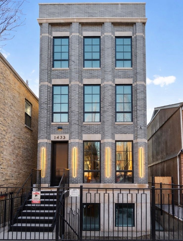 1433 W Cortez Street #3 — Chicago, IL 60622
