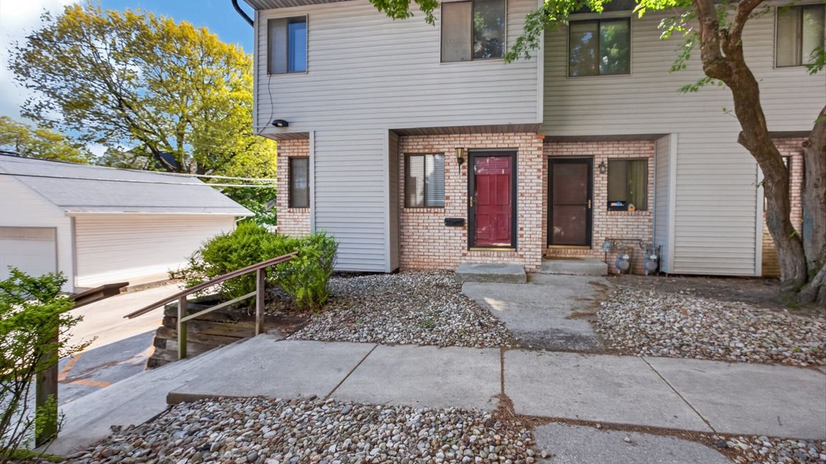 1108 Jefferson Street, Bloomington, IL 61701