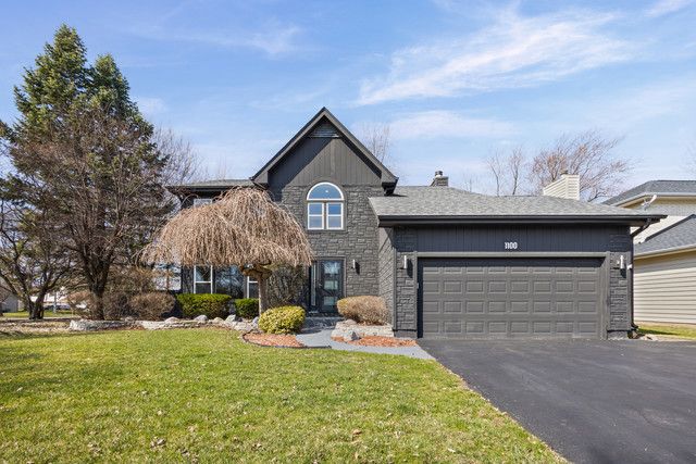 1100 Hidden Lake Drive — Buffalo Grove, IL 60089