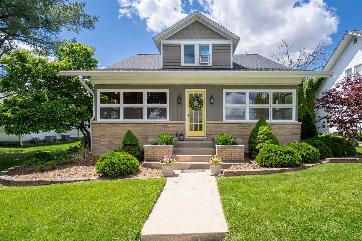 405 N Franklin Street, Roanoke, IL 61561