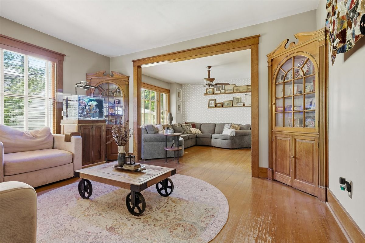 405 N Franklin Street, Roanoke, IL 61561
