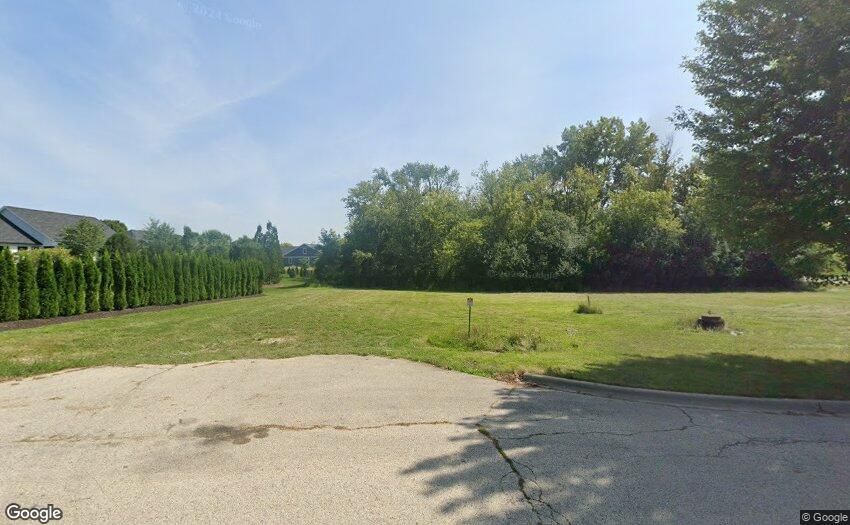 1102 Noble Parkway, Port Barrington, IL 60010