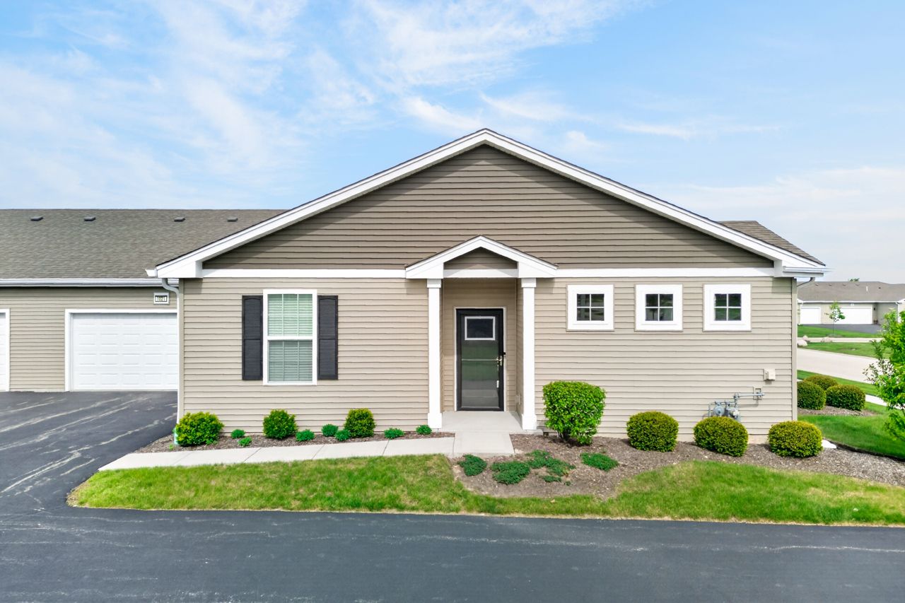 1021 Crestview Lane — Pingree Grove, IL 60140