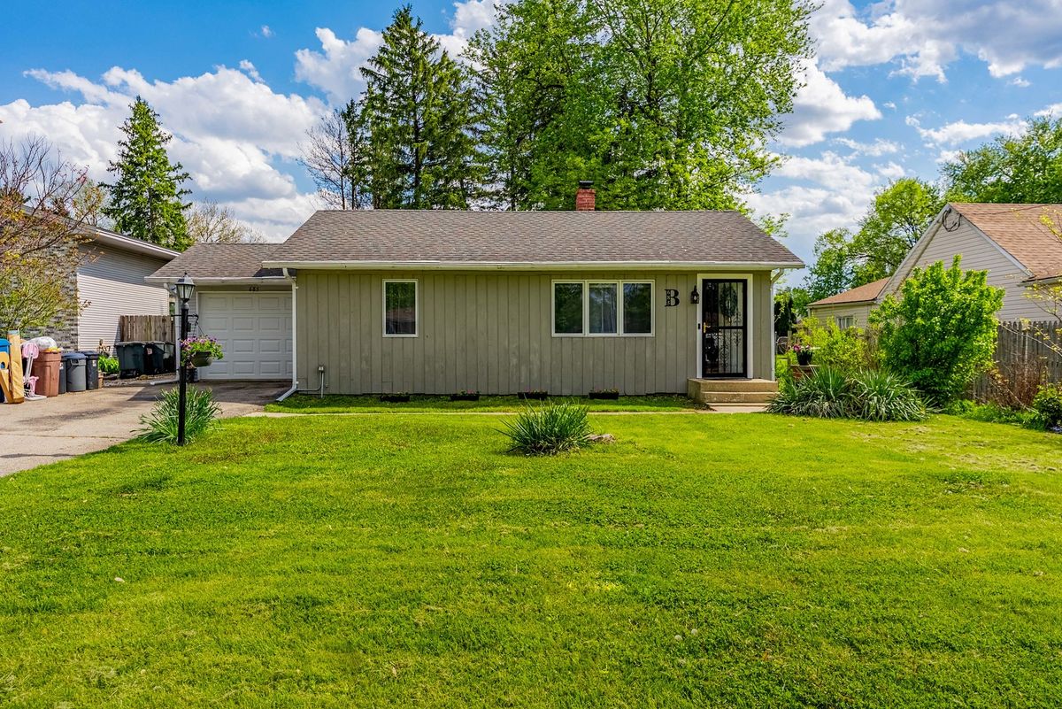 17W685 Lorraine Avenue, Addison, IL 60101