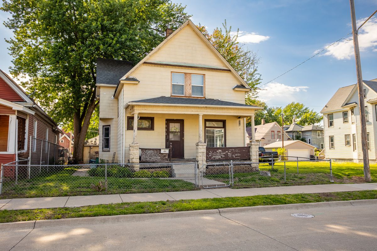 1030 15TH Street, Rock Island, IL 61201