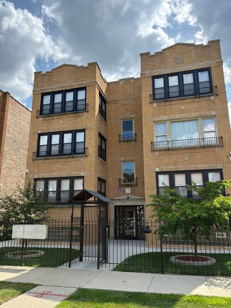 1111 N LeClaire Avenue #B — Chicago, IL 60651