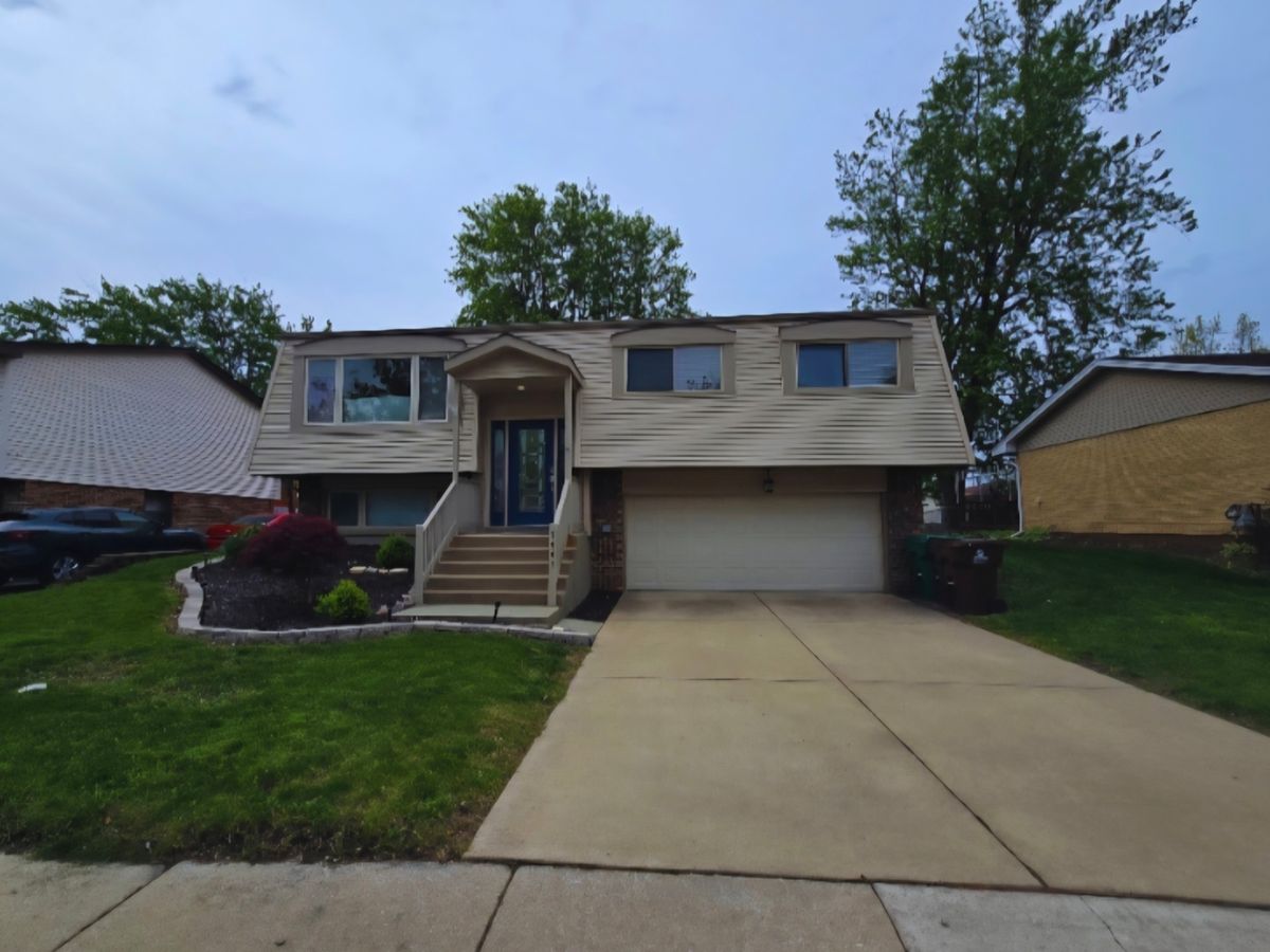 7447 160th Place, Tinley Park, IL 60477