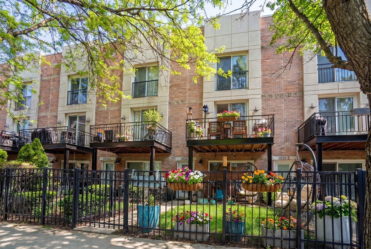 1826 Michigan Avenue, Chicago, IL 60616