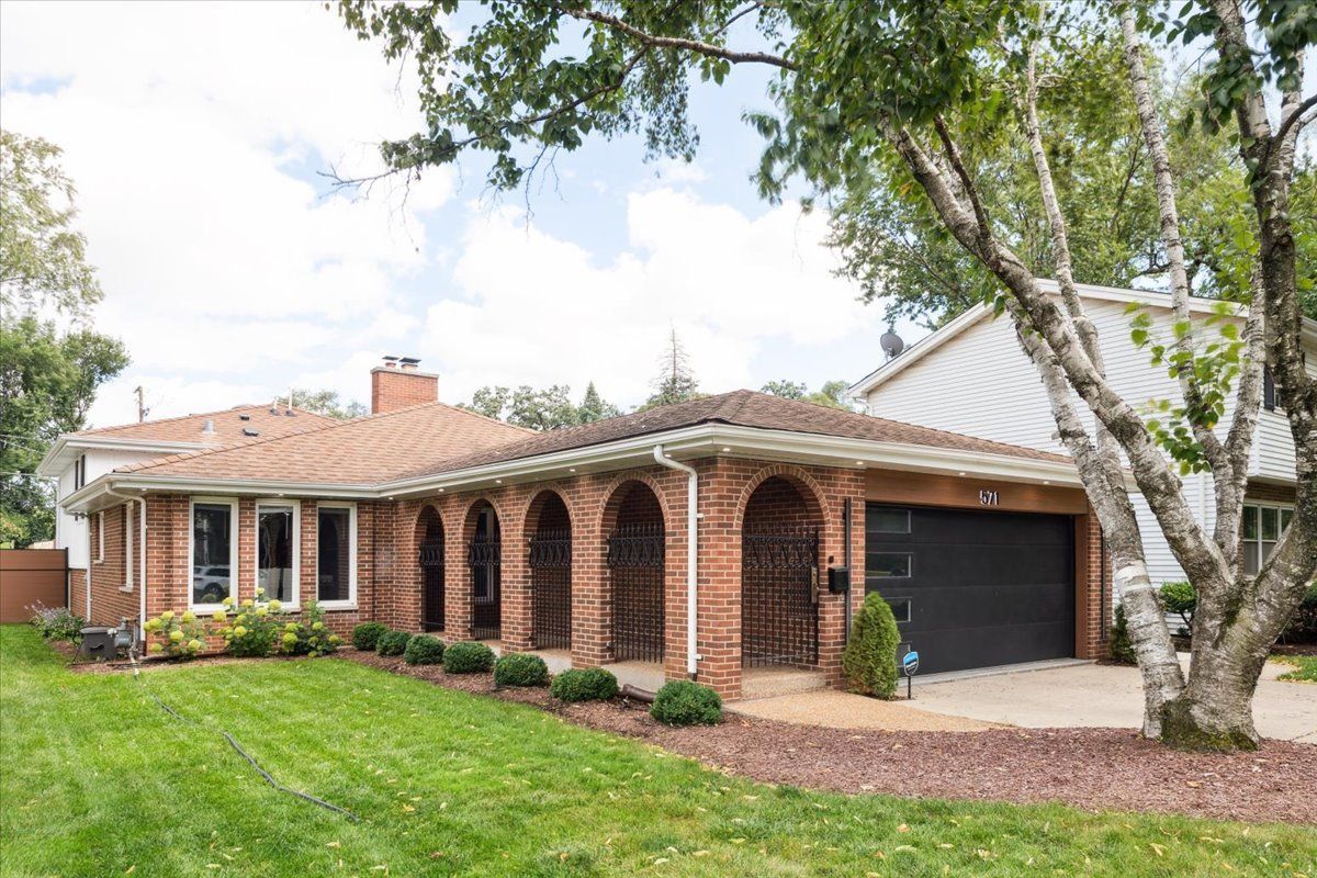 571 Byrd Road — Riverside, IL 60546