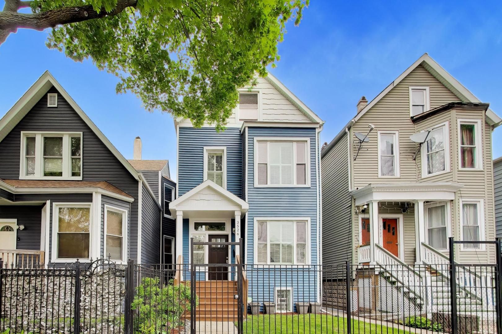 3526 W McLean Avenue — Chicago, IL 60647