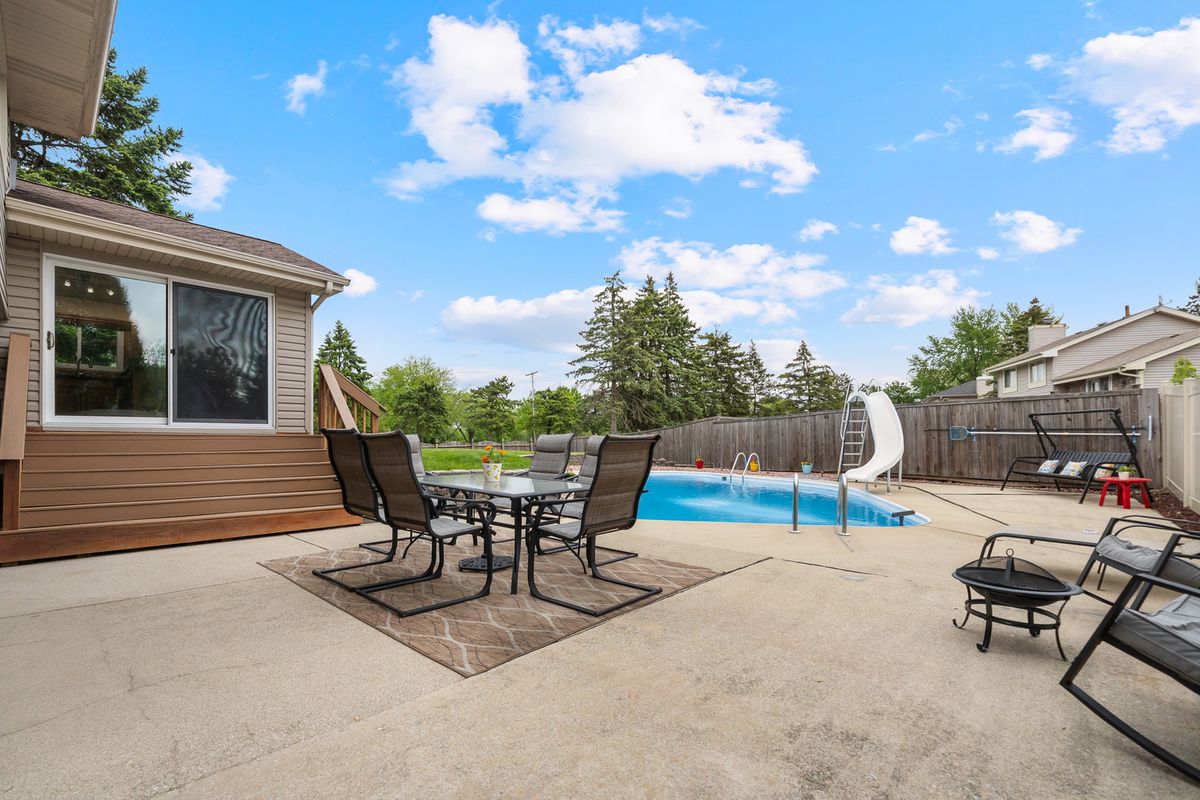 14305 S Pebble Creek Drive, Homer Glen, IL 60491