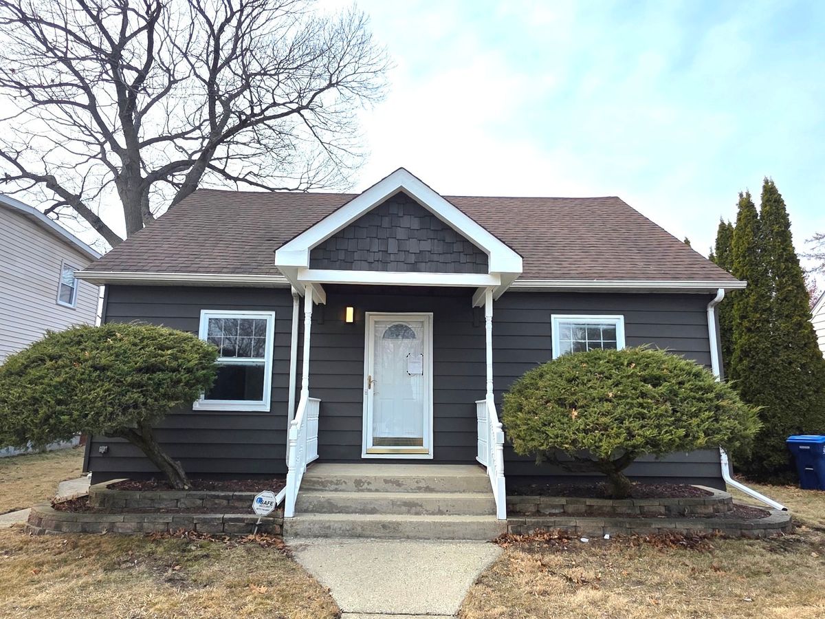 1738 Seymour Avenue, North Chicago, IL 60064