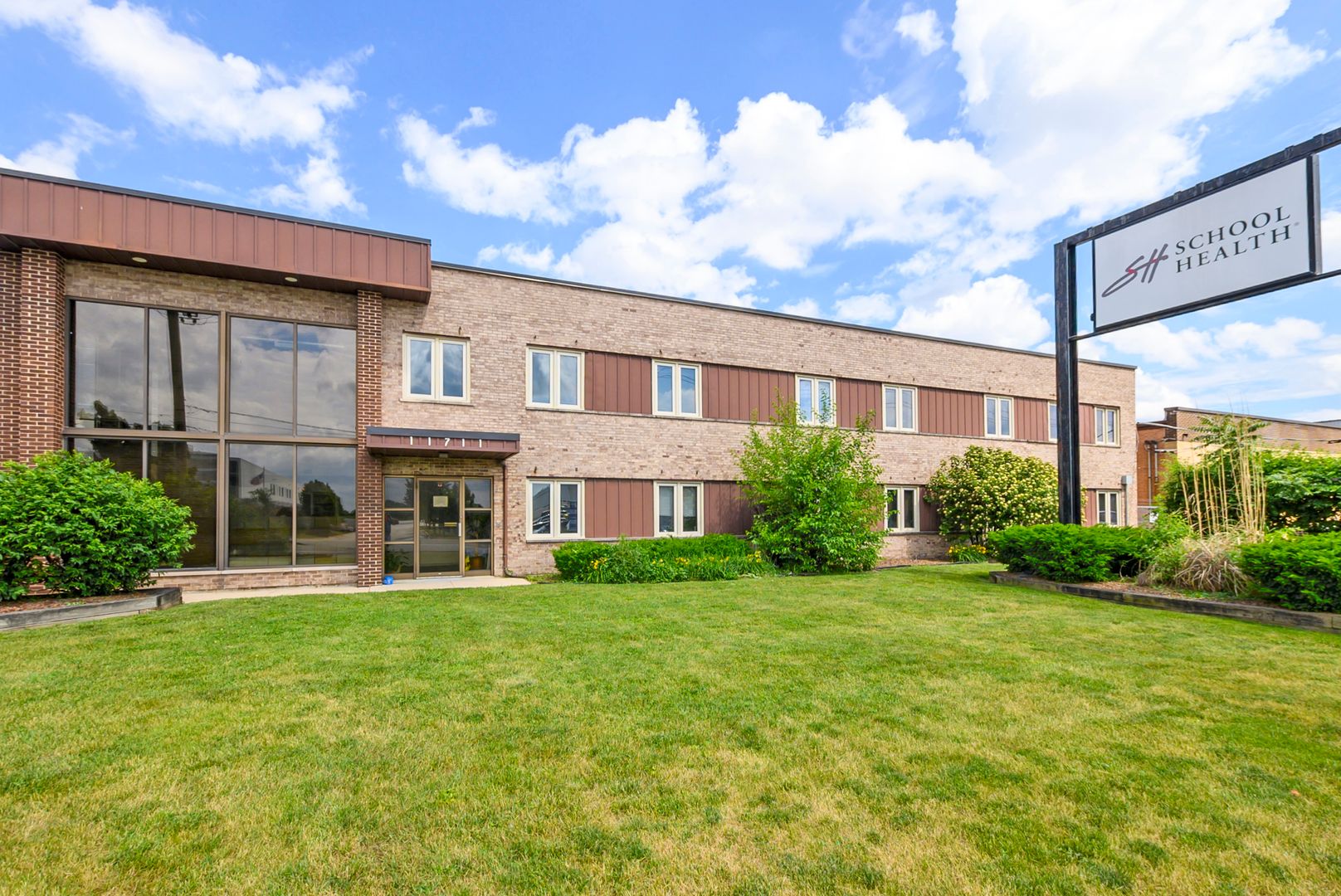 11711 S Austin Avenue — Alsip, IL 60803