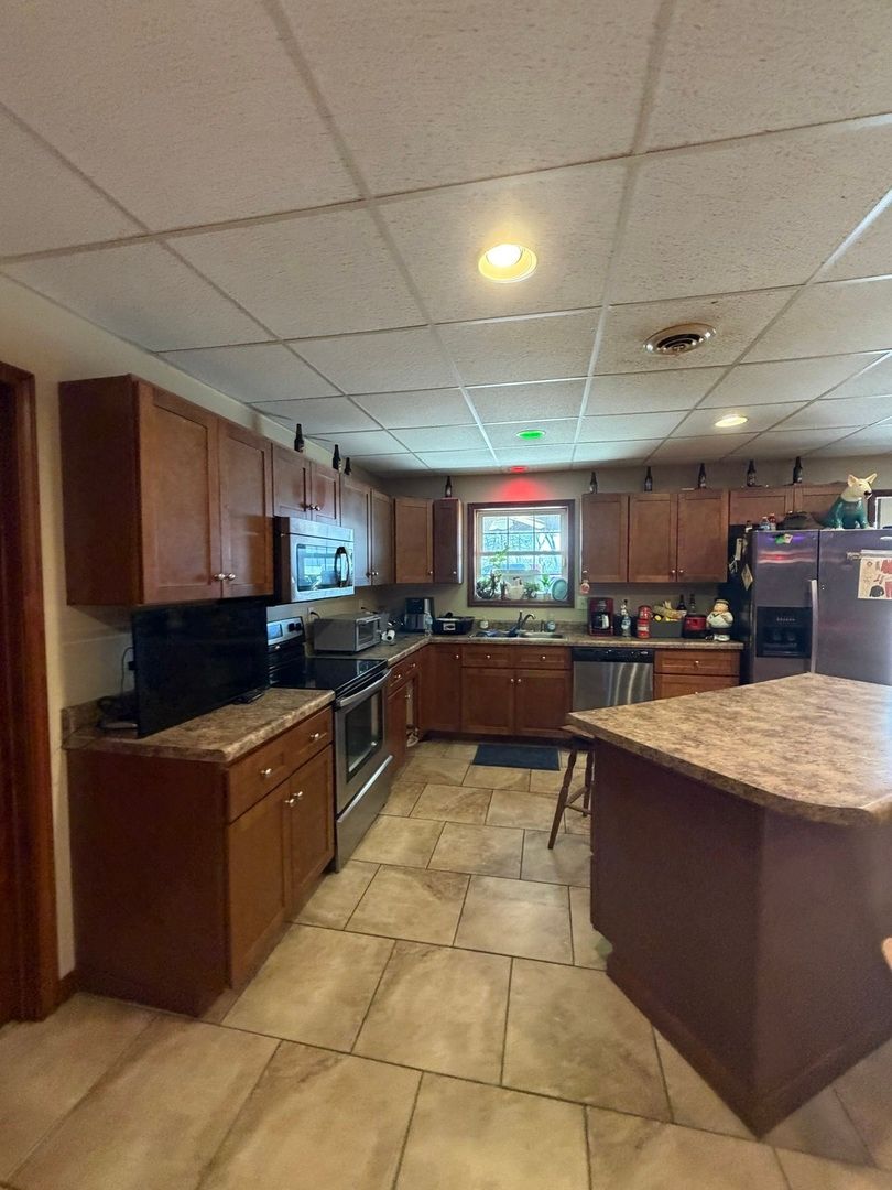10973 Prestwick Drive, Benton, IL 62812