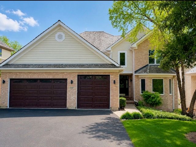 21827 W RIVIERA Court — Mundelein, IL 60060
