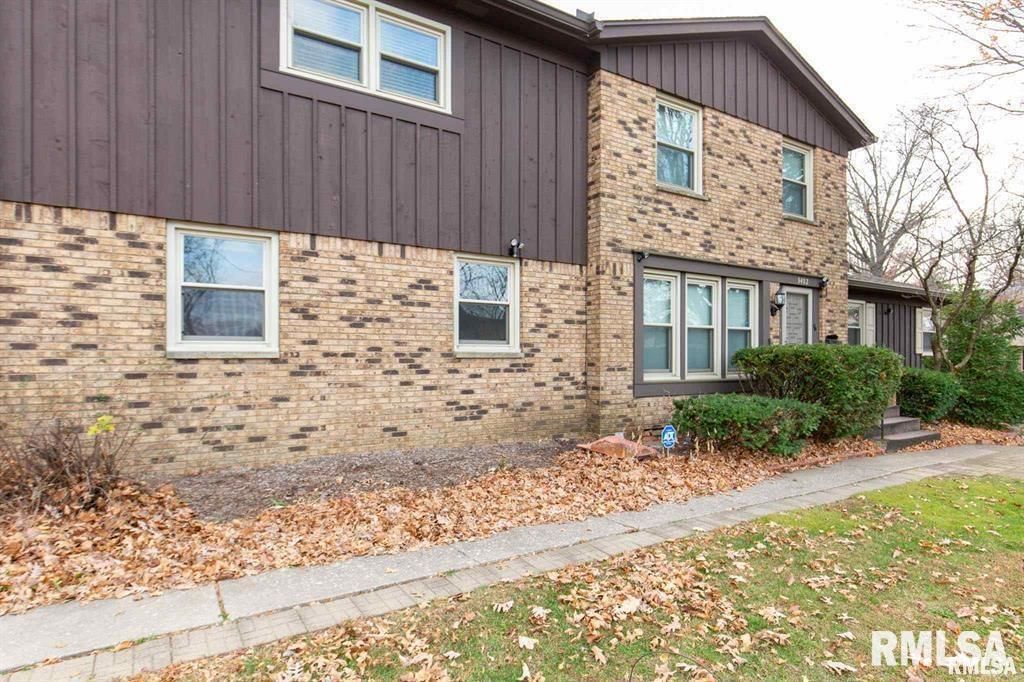 3402 56TH Street Place #4 — Moline, IL 61265