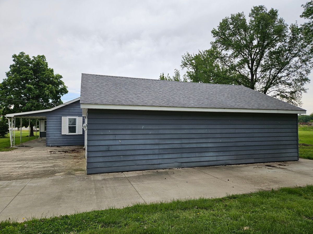 418 S 1st Street, Clay City, IL 62824