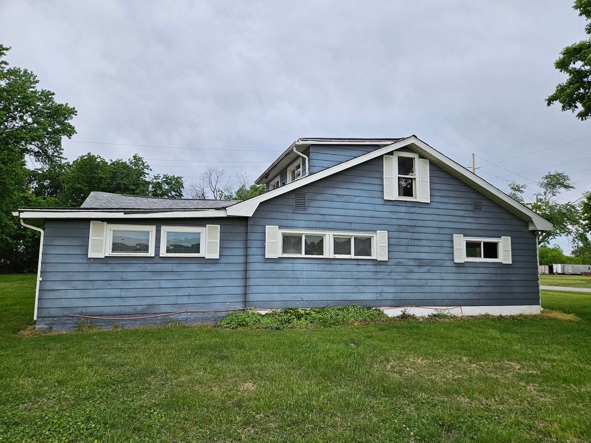 418 S 1st Street, Clay City, IL 62824