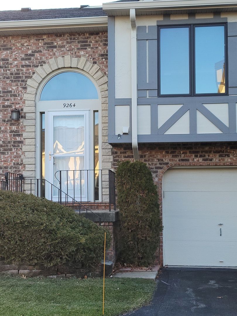9264 Windsor Parkway, Tinley Park, IL 60487